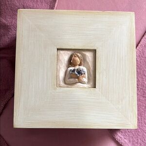 Charming Cream Keepsake Box